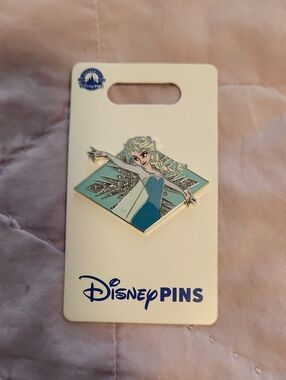 Disney Pins Elsa Diamond-Shaped Enamel Pin - Teal & Silver
